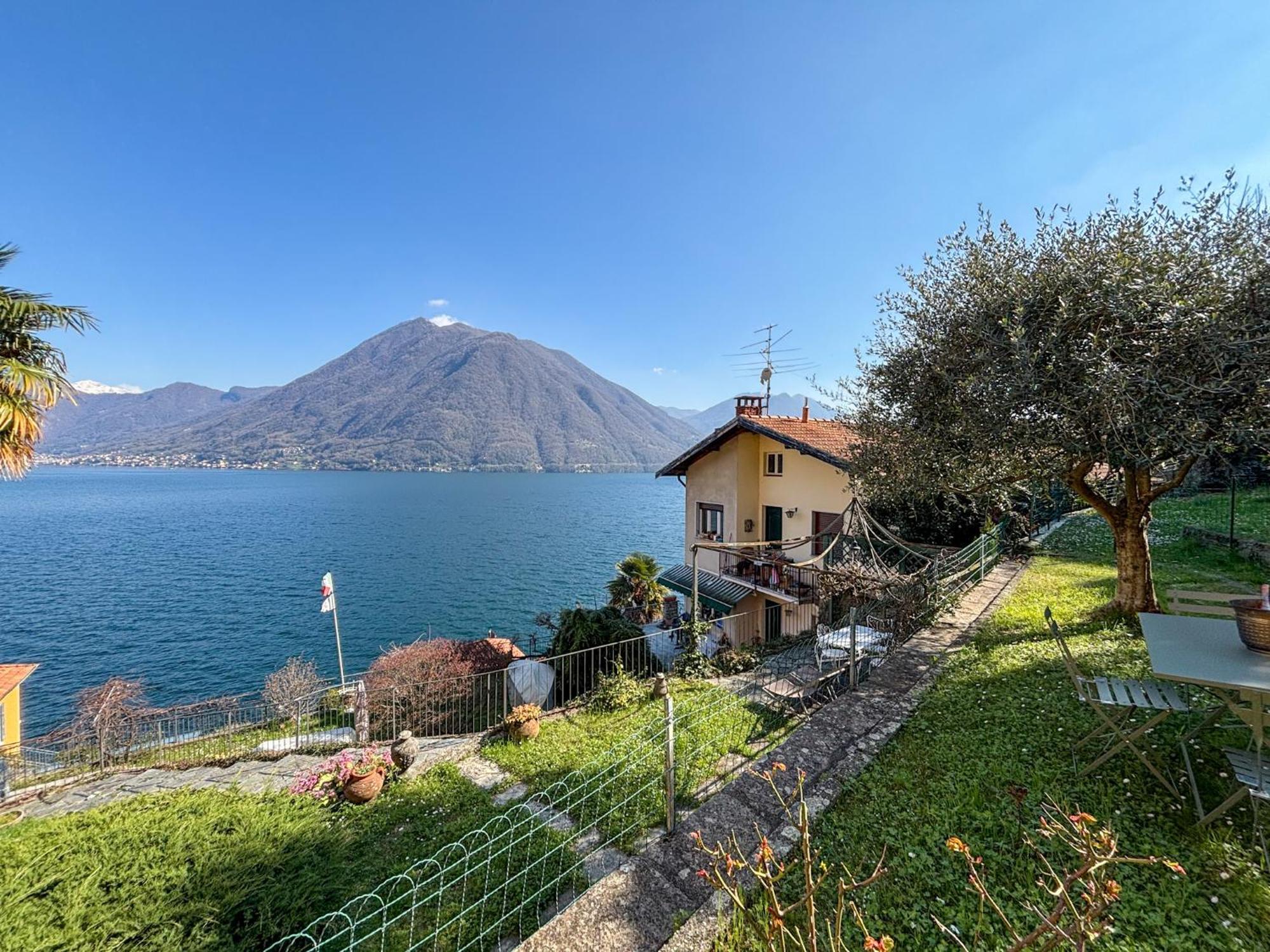 Villa Peroni Argegno - View House Exterior photo