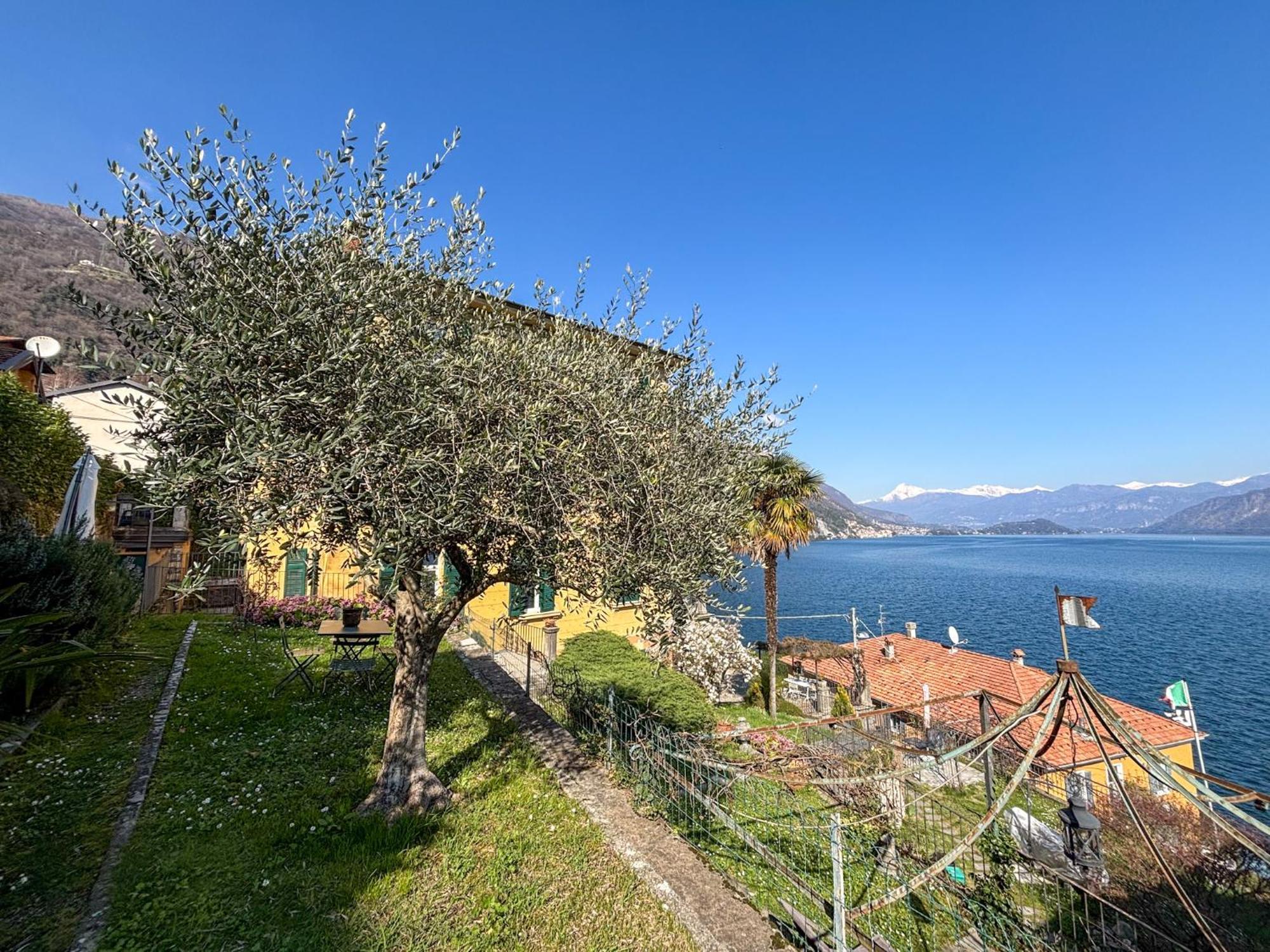 Villa Peroni Argegno - View House Exterior photo