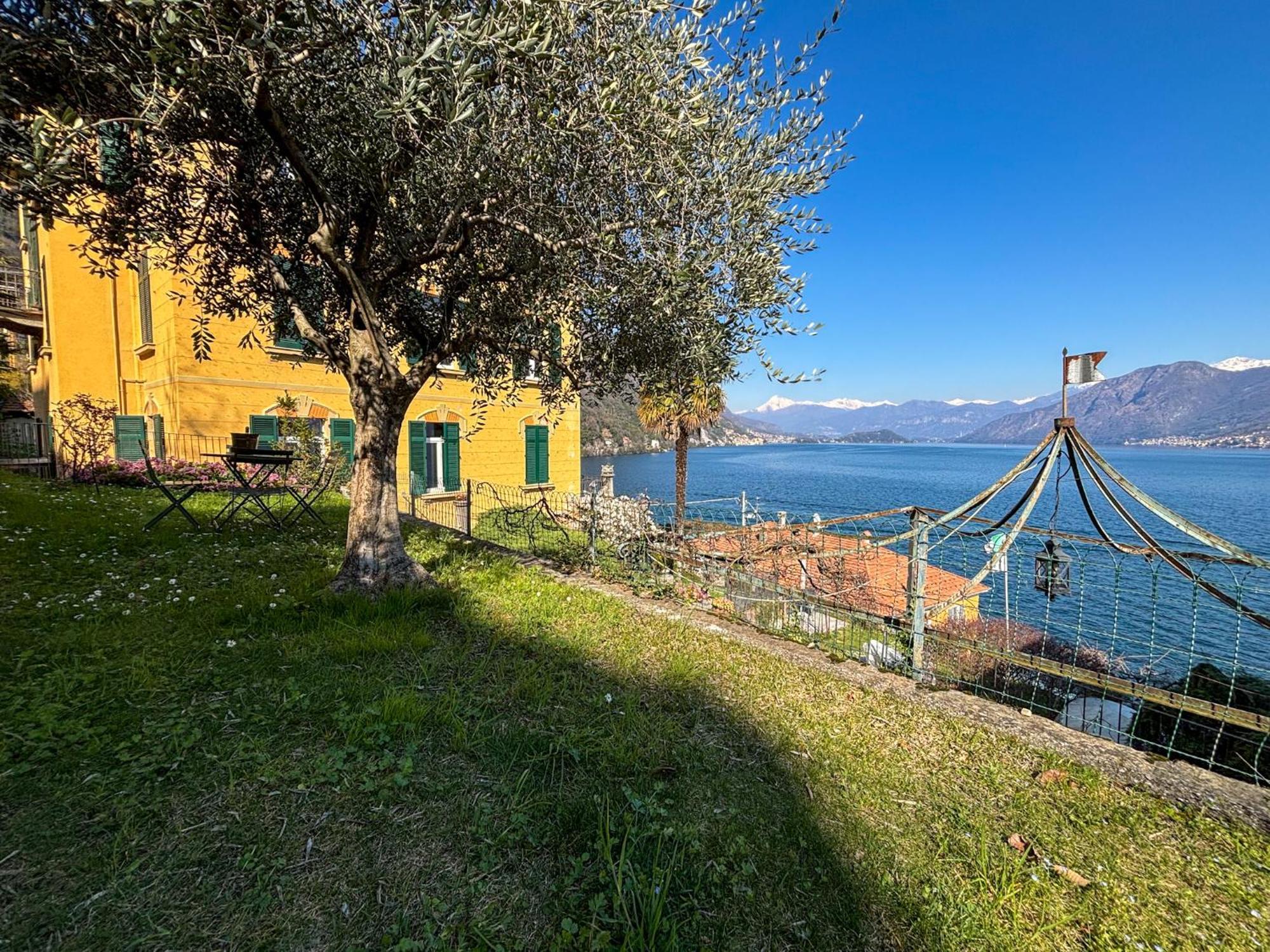Villa Peroni Argegno - View House Exterior photo